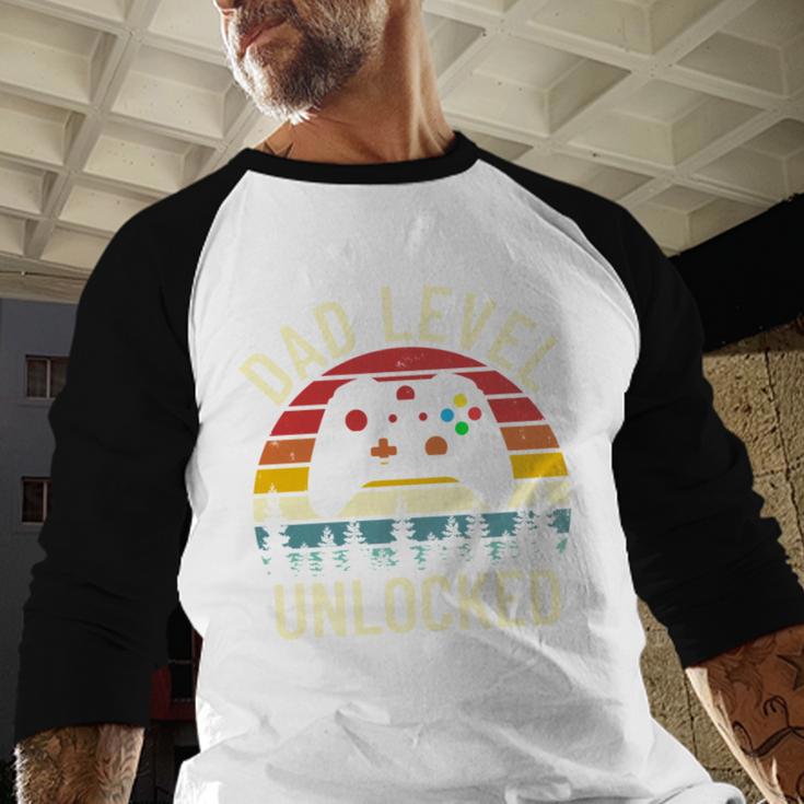 Cute Vintage Dad Level Unlocked Funny Gamer New Daddy Father Men Baseball Raglan Shirt