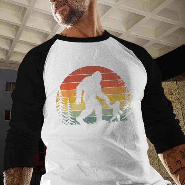 Retro Vintage Bigfoot Dad Fathers Day Father Son Matching Men Baseball Raglan Shirt