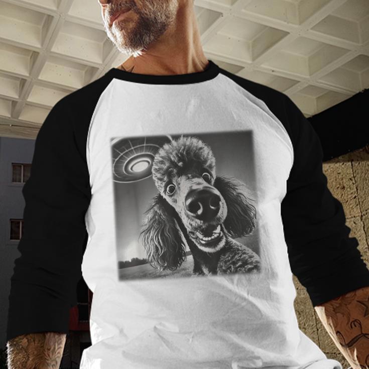 Vintage Poodle Selfie With UFO Alien Photobooth Dog Mom Dad Men Baseball Raglan Shirt Vintage Poodle Selfie With UFO Alien Photobooth Dog Mom Dad Men Baseball Raglan Shirt