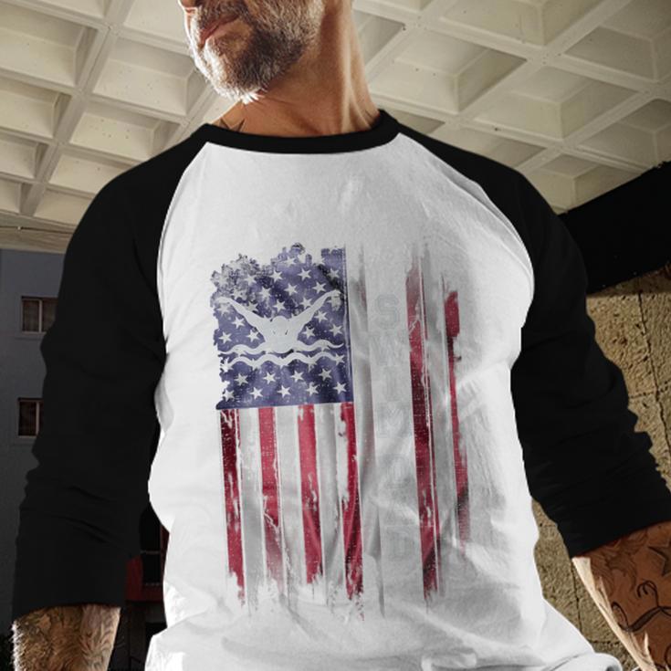 Vintage USA Flag Proud Swimming Dad Swim Swimmer Silhouette Men Baseball Raglan Shirt