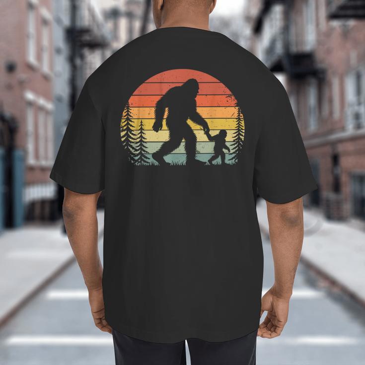 Retro Vintage Bigfoot Dad Fathers Day Father Son Matching Big And Tall Men's T-Shirt Back Print Retro Vintage Bigfoot Dad Fathers Day Father Son Matching Big And Tall Men's T-Shirt Back Print