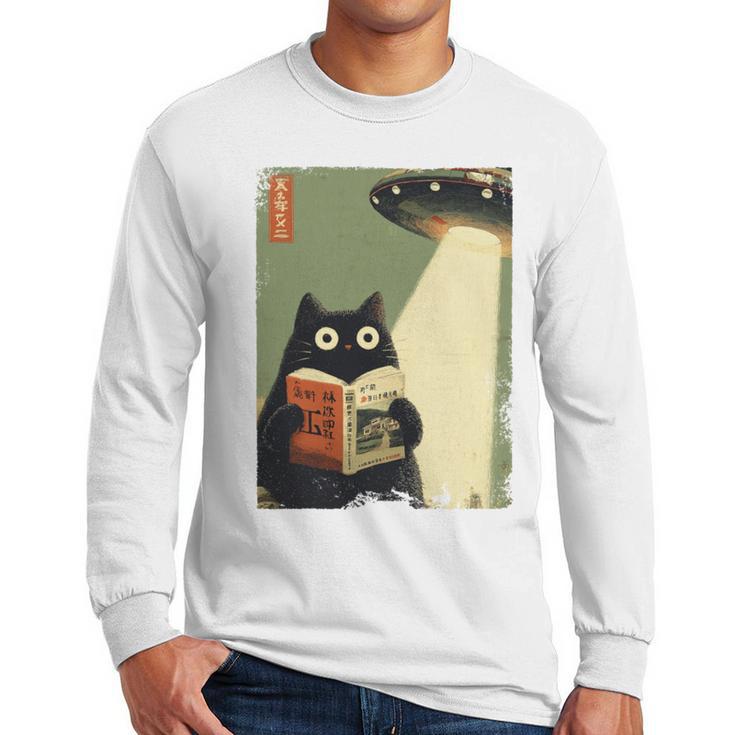 Vintage Japanese Cat Book Lovers UFO Alien Abduction Cat Dad Men Long Sleeve T-Shirt