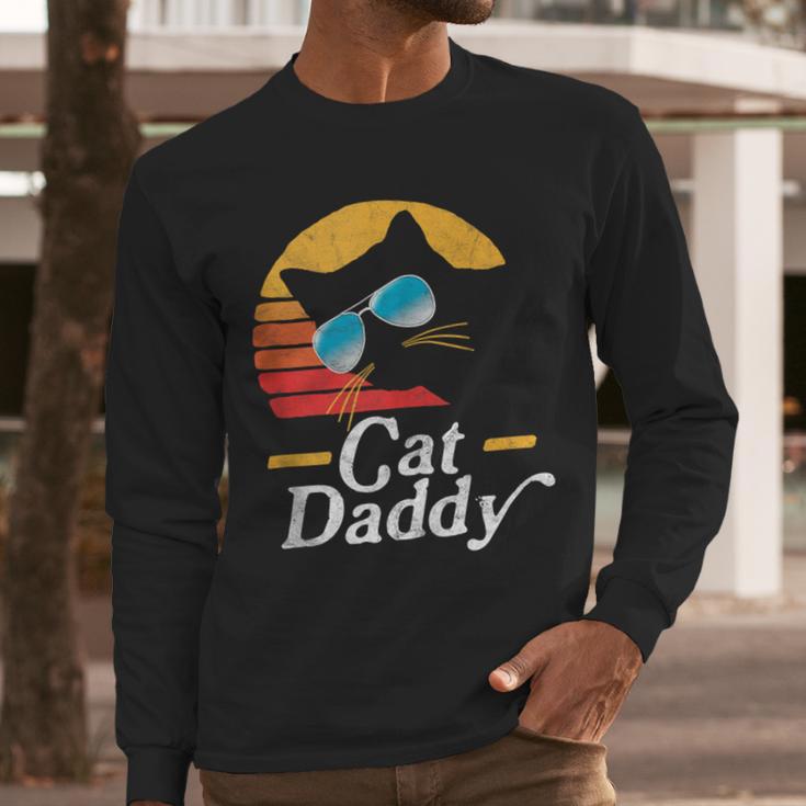 Cat Daddy Vintage 80s Style Cat Retro Sunglasses Distressed Men Long Sleeve T-Shirt