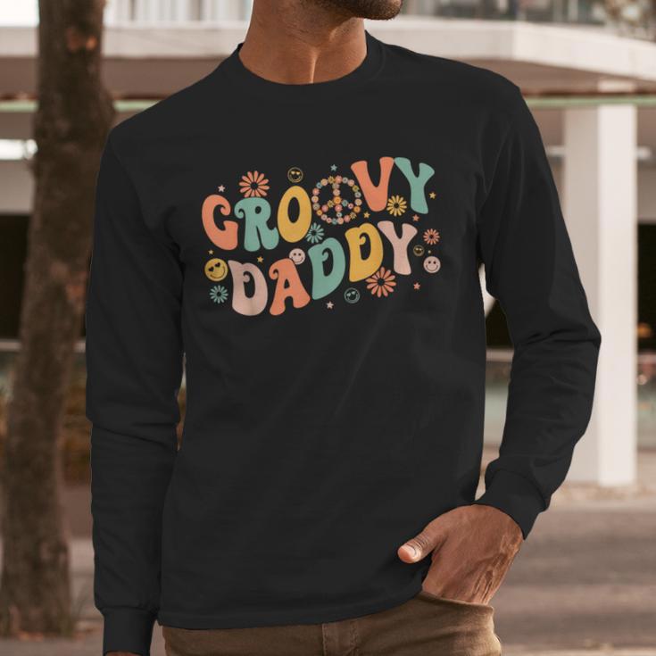 Groovy Daddy Birthday Party Peace Sign Dad 60s 70s Hippie Men Long Sleeve T-Shirt