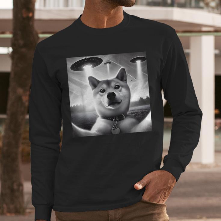 Shiba Inu Dog Dad Mom Graphic Selfie UFOs Weird Aliens Men Long Sleeve T-Shirt Shiba Inu Dog Dad Mom Graphic Selfie UFOs Weird Aliens Men Long Sleeve T-Shirt