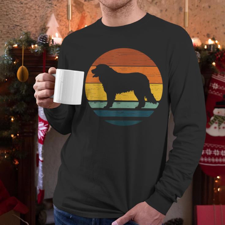 Golden Mountain Vintage Retro Mum Dad Dog Men Women Kids Men Long Sleeve T-Shirt