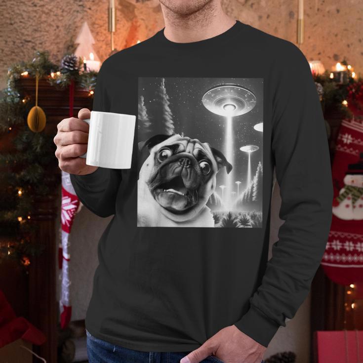 Pug Alien UFO Taking a Selfie Dog Mom Dad Men Long Sleeve T-Shirt Pug Alien UFO Taking a Selfie Dog Mom Dad Men Long Sleeve T-Shirt