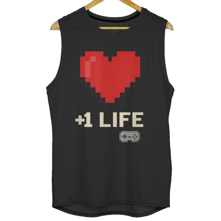 Retro Gamer 1 Life Pixel Heart – 8-Bit Gaming Nostalgia Unisex Tank Top