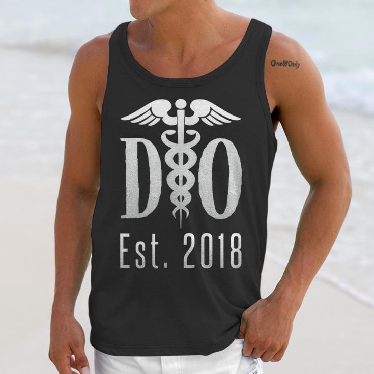 Doctor Graduation Shirt Tshirt Tee For Medical Students DO Unisex Tank Top