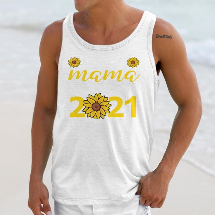 Proud Mama Of a 2021 Graduate Senior Mom 2021 Graduation Unisex Tank Top