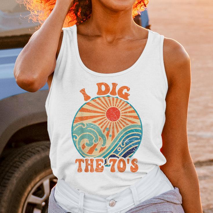 I Dig The 70s Aesthetic Nostalgia 1970's Retro 70s Party Unisex Tank Top