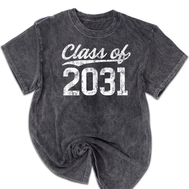 Class Of 2031 Grow With Me Graduation Mineral Wash Tshirts