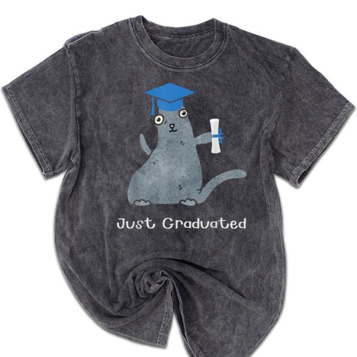 Just Graduated Cat With Graduation Cap And Diploma For Men Women Girls Kids Mineral Wash Tshirts