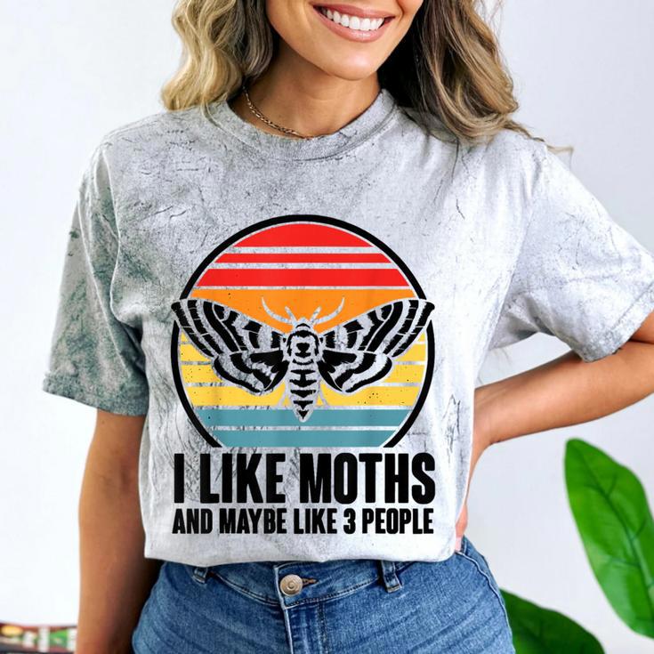 I Like Moths And Maybe 3 People Insect Moth Lovers Introvert Comfort Color Blast T-Shirt