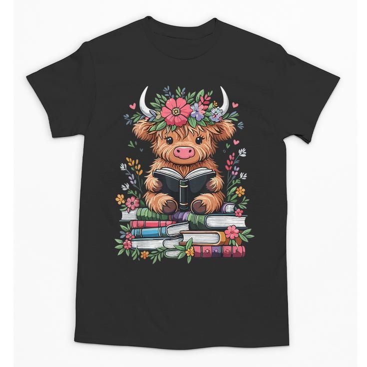 Bookworm Cute Baby Highland Cow Reading Book Unisex T-Shirt