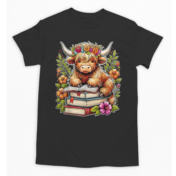Bookworm Cute Highland Cow Reading Book Unisex T-Shirt