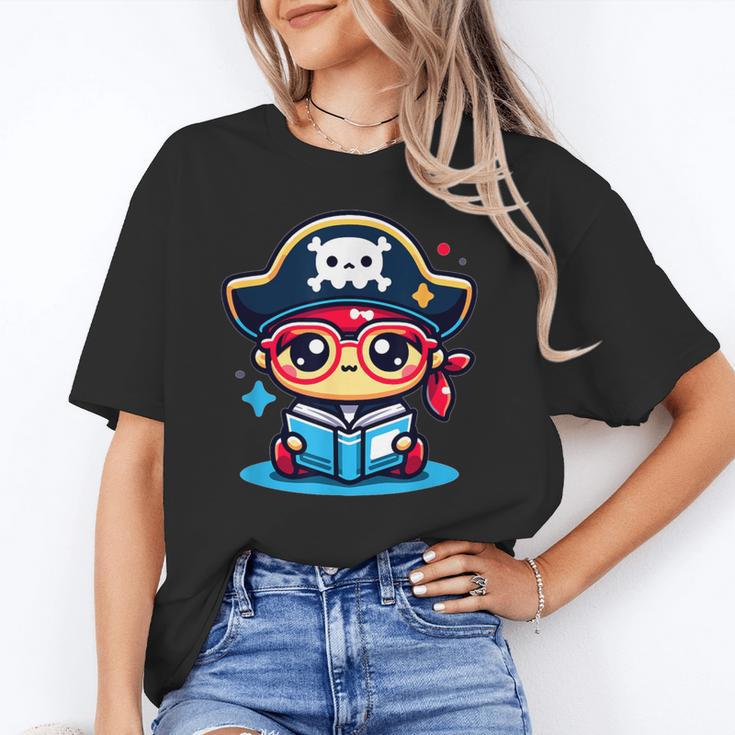 Adorable Book Lover Pirate With Reading Glasses Cute Unisex T-Shirt
