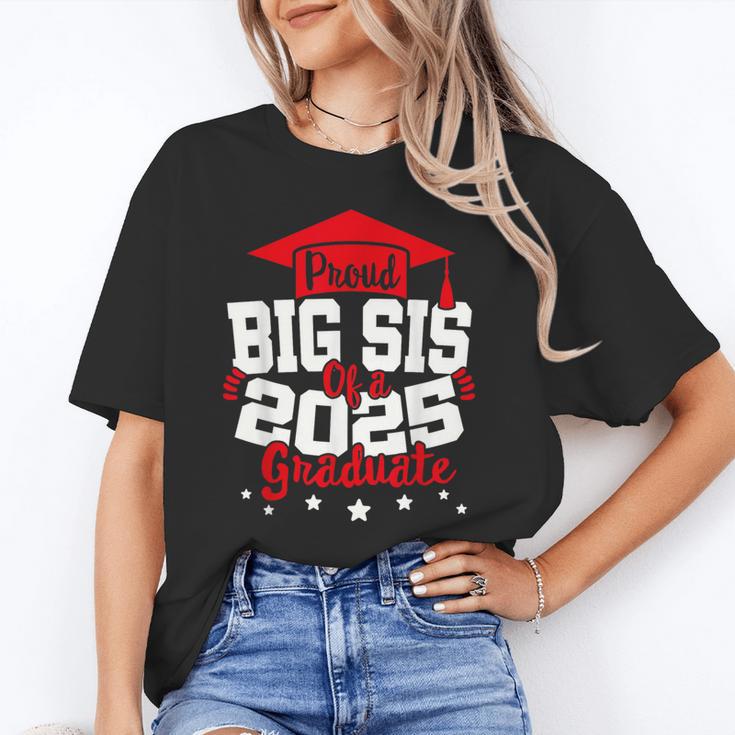 Big Sis Of a 2025 Graduate Class Senior Graduation Grad 25 Unisex T-Shirt