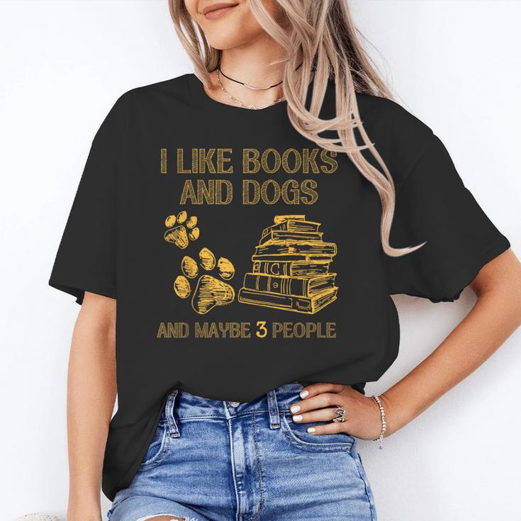 I Like Books And Dogs And Maybe 3 People Vintage Sayin Unisex T-Shirt I Like Books And Dogs And Maybe 3 People Vintage Sayin Unisex T-Shirt