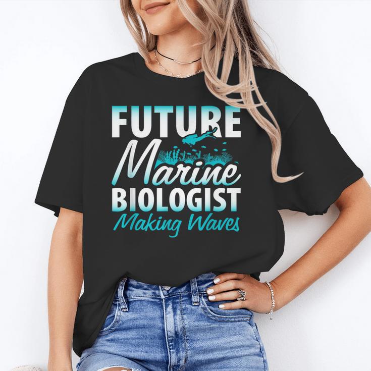 FUTURE MARINE BIOLOGIST MAKING WAVES Graduation T-Shirt Unisex T-Shirt