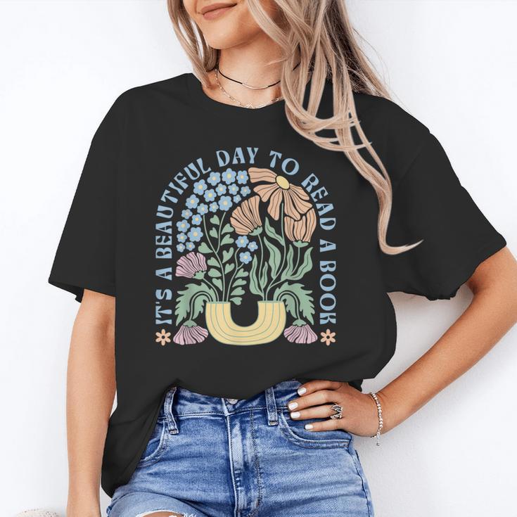 It's A Beautiful Day To Read A Book Librarian Book Lover Unisex T-Shirt