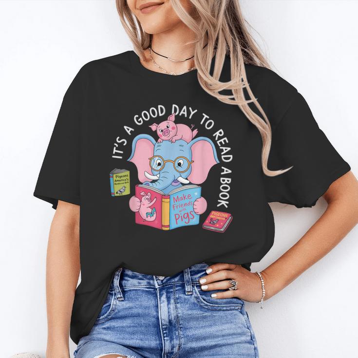 Its A Good Day To Read A Book Cute Elephant And Pig Edition Unisex T-Shirt