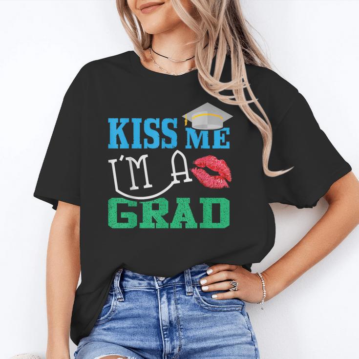 Kiss Me I'm A Grad 2018 Senior Graduation Unisex T-Shirt