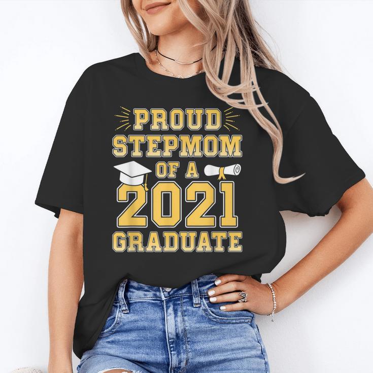Proud Stepmom Of a 2021 Graduate School Graduation Party Unisex T-Shirt