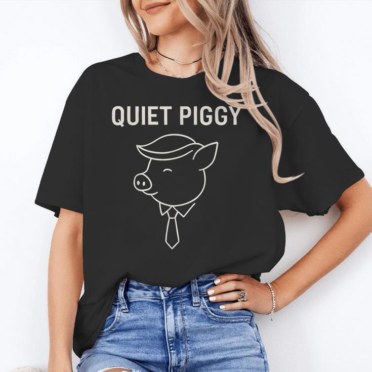 Quiet Piggy Introvert Media Humor Minimalist Line Art Unisex T-Shirt