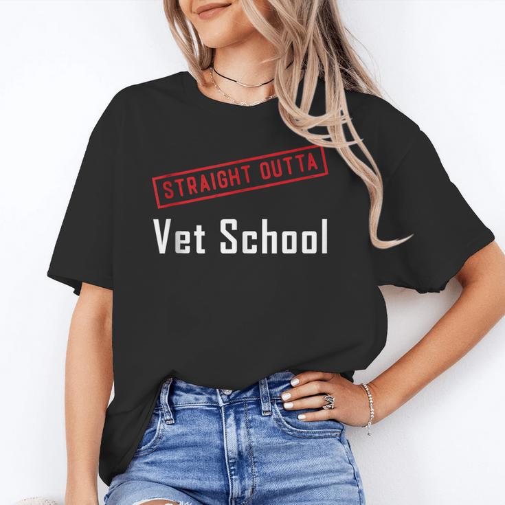 Straight Outta Vet School Graduation Veternarians I Survived Unisex T-Shirt