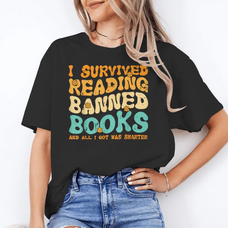 I Survived Reading Banned Books Read Librarian Men Women Unisex T-Shirt