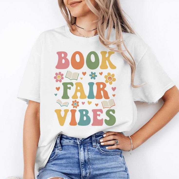 Book Fair Vibes Groovy Retro School Reading Nostalgic Unisex T-Shirt