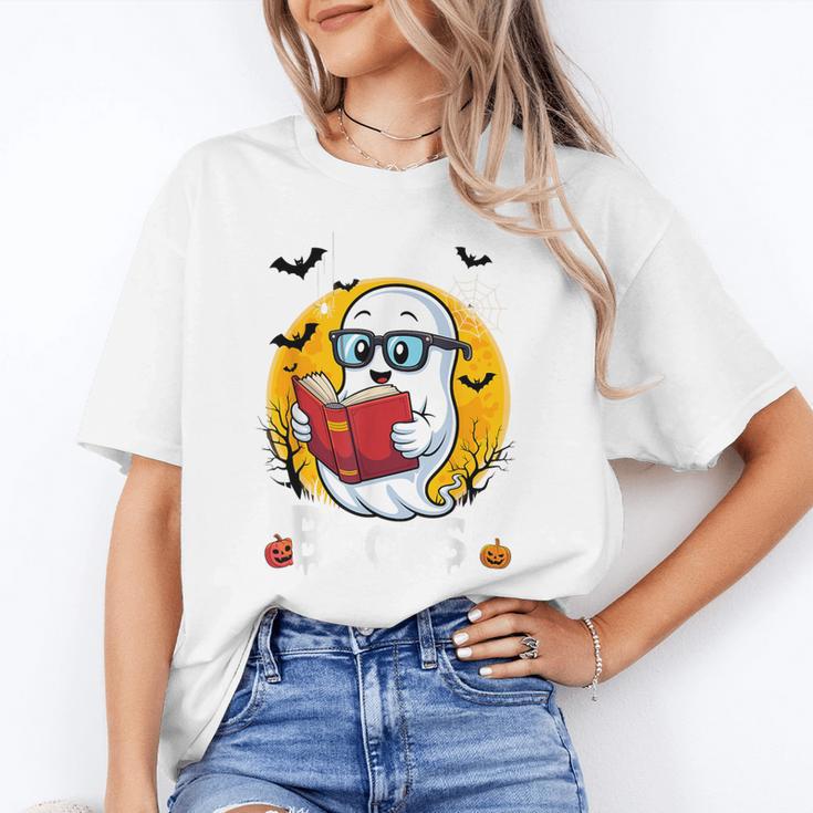 Cute Ghost Reading Book Retro Halloween Librarian Unisex T-Shirt