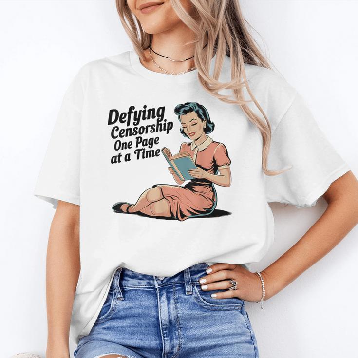 Defying Censorship One Page At a Time Read Banned Books Unisex T-Shirt