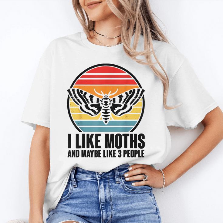 I Like Moths And Maybe 3 People Insect Moth Lovers Introvert Unisex T-Shirt