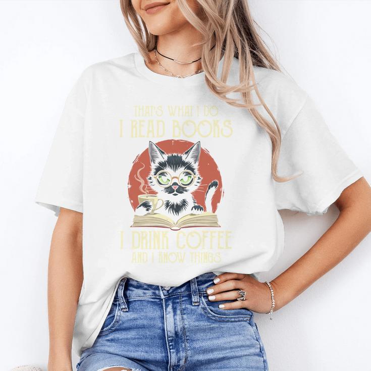 i Read Books And i Know Things Cat Reading Cat Coffee Books Unisex T-Shirt