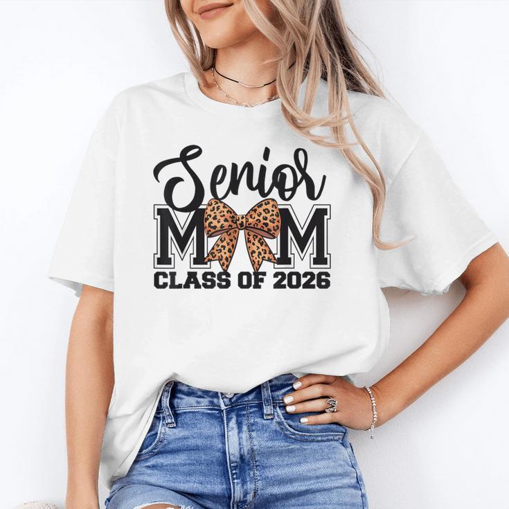 Senior Mom Class Of 2026 Graduation Leopard Coquette Bow Unisex T-Shirt