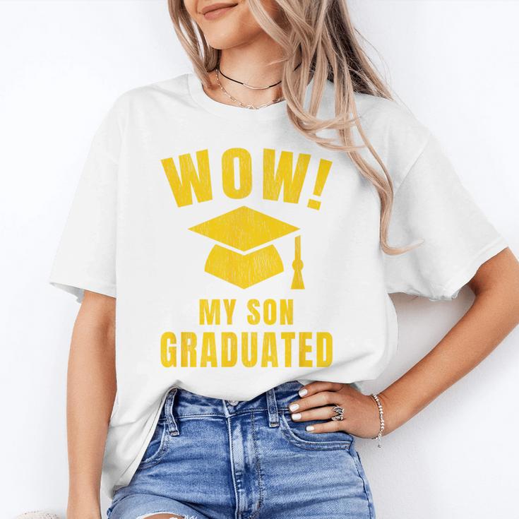 Wow My Son Graduated Mom Dad Of A Senior Graduation Unisex T-Shirt