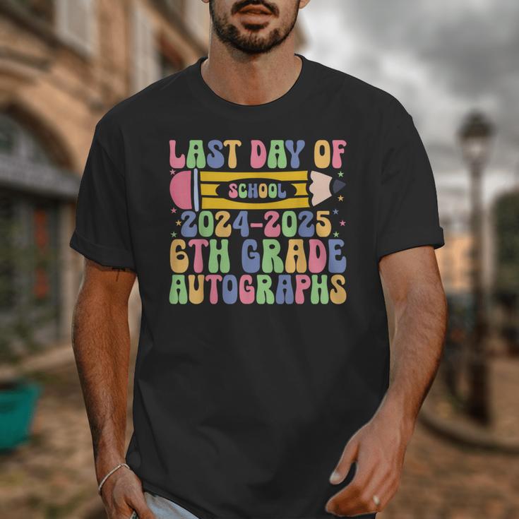2025 Last Day Of School Autograph 6th Grade Graduation Unisex T-Shirt