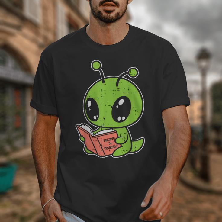 Alien Reading Book Believe In Yourself Kids Women Men Unisex T-Shirt Alien Reading Book Believe In Yourself Kids Women Men Unisex T-Shirt