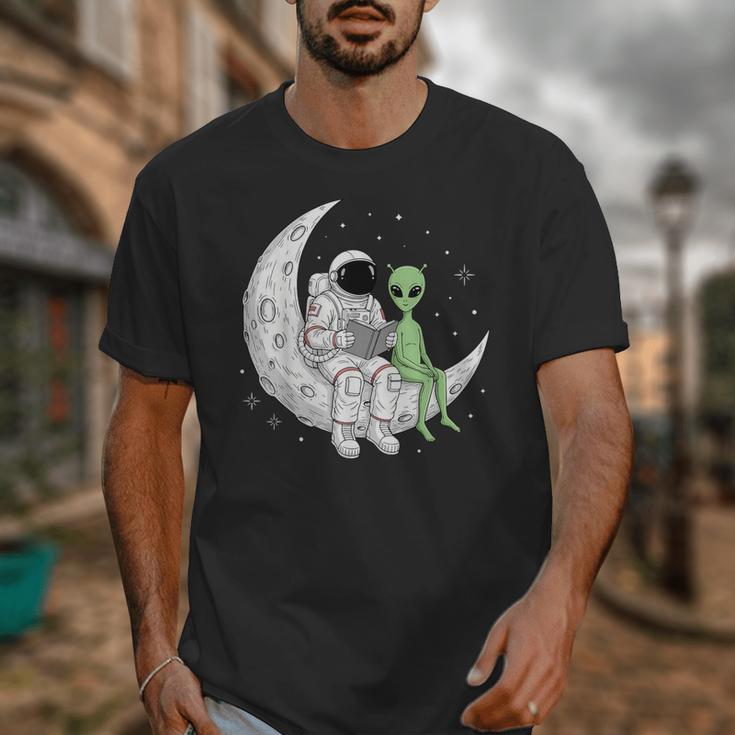 Astronaut Reading Book To Alien Moon Space Book Lover Men Unisex T-Shirt Astronaut Reading Book To Alien Moon Space Book Lover Men Unisex T-Shirt