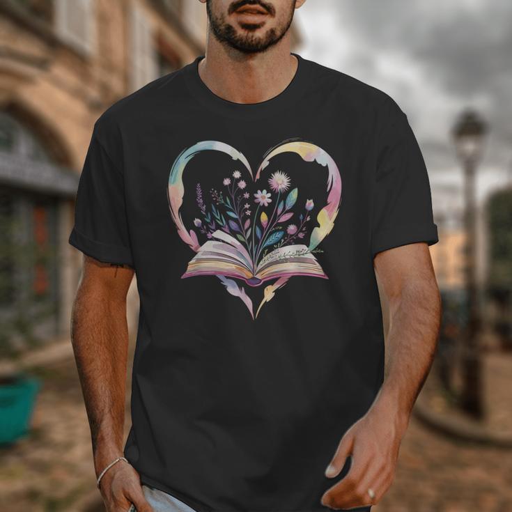 Book Lover Heart Shaped Reading Art Bookworm Unisex T-Shirt
