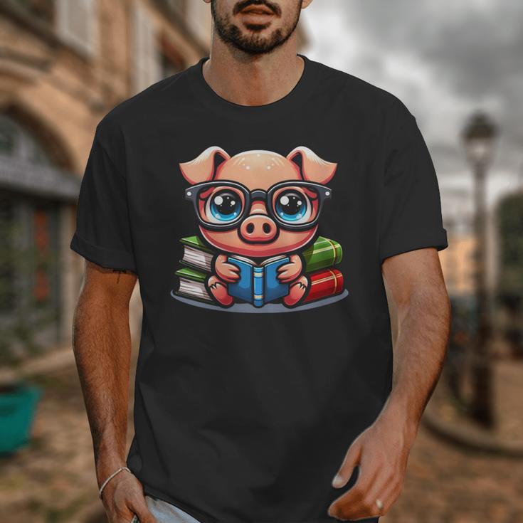 Book Lover Reading Pig Unisex T-Shirt