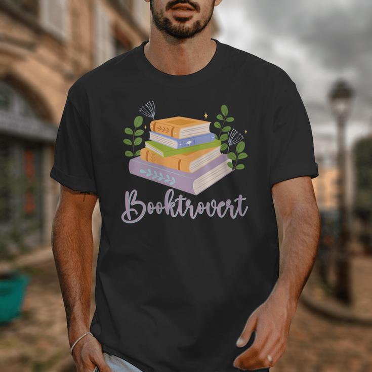 Booktrovert Bookworm Introvert Bibliophile Booktrovert Unisex T-Shirt