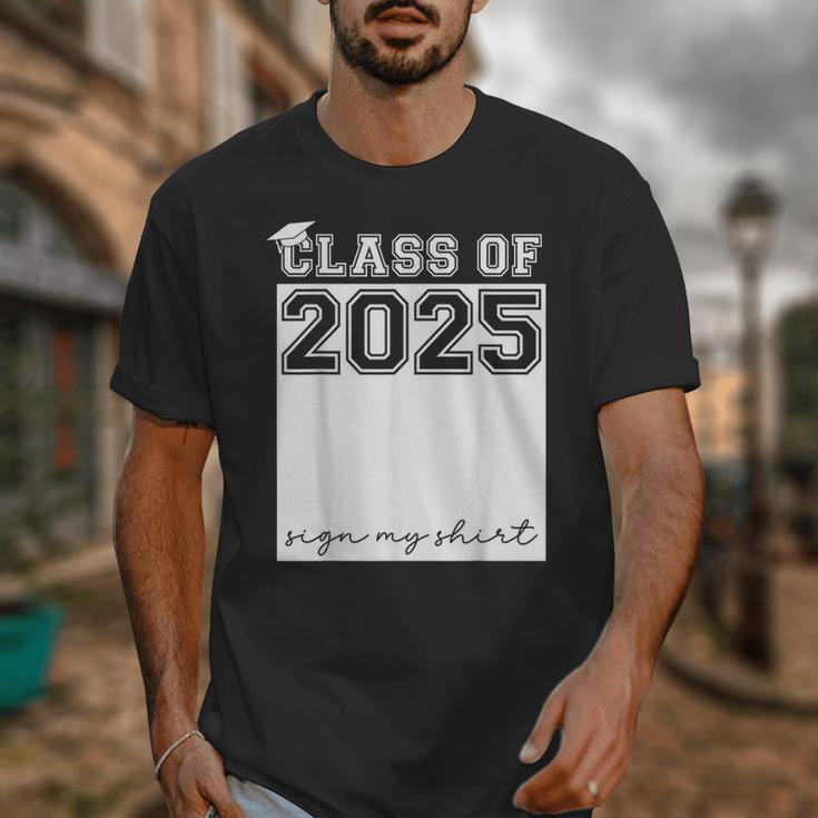 Class Of 2025 Sign My Shirt Senior 2025 Graduation Unisex T-Shirt