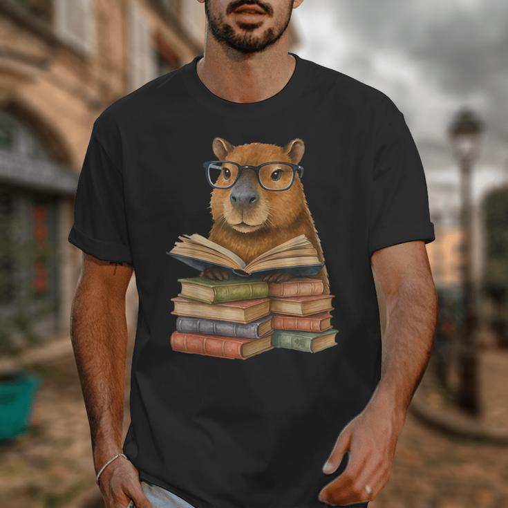 Cute Capybara Reading Books Animal Capybara Bookworms Unisex T-Shirt