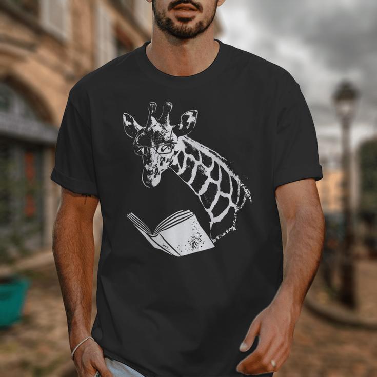 Cute Giraffe Wear Glasses Reading Book Librarian Bookworm Unisex T-Shirt