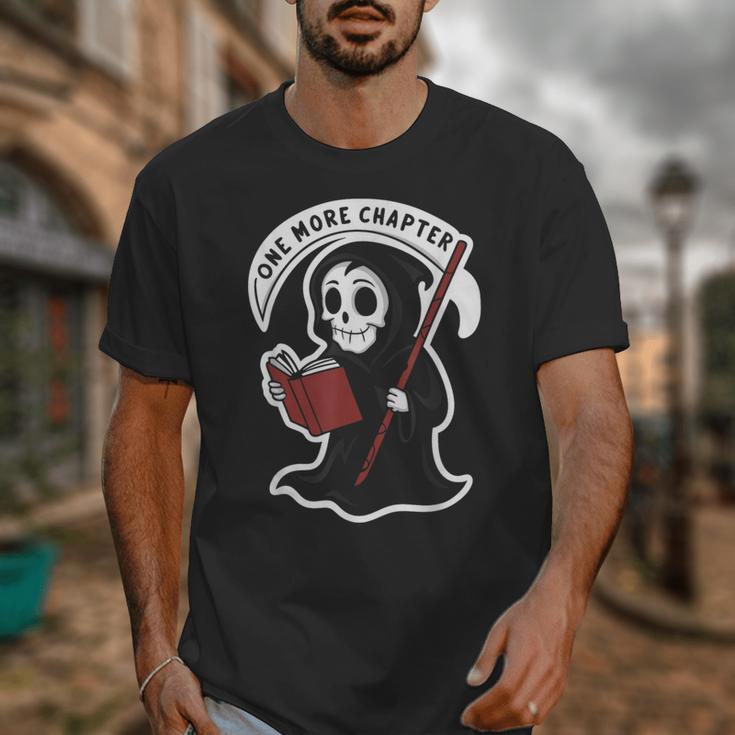 Grim Reaper Bookworm Cute Book Reading Halloween Unisex T-Shirt
