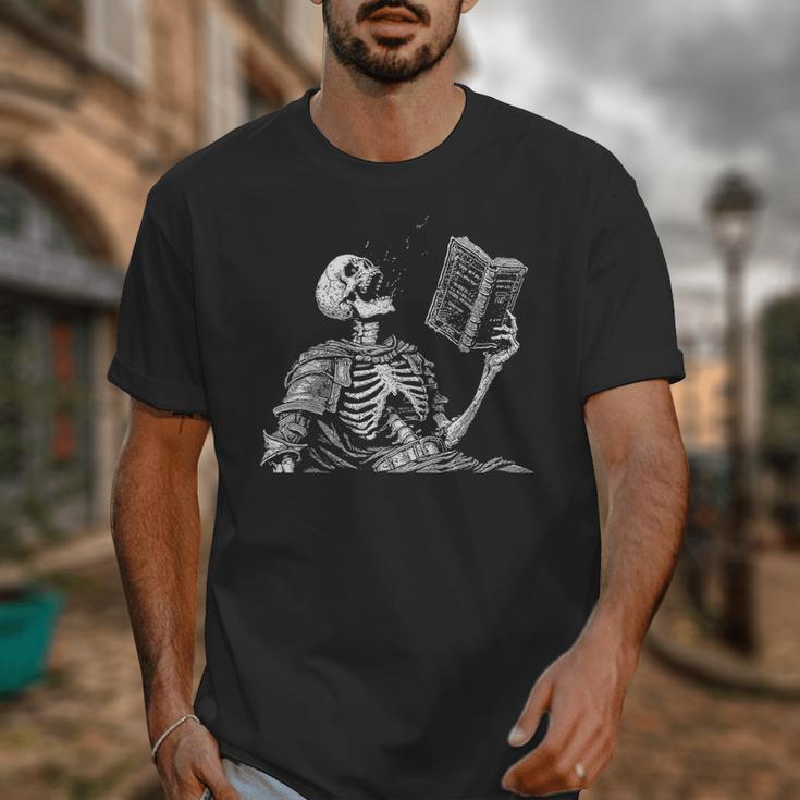 Hilarious Skeleton Holding a Book And Laughing Gothic Unisex T-Shirt