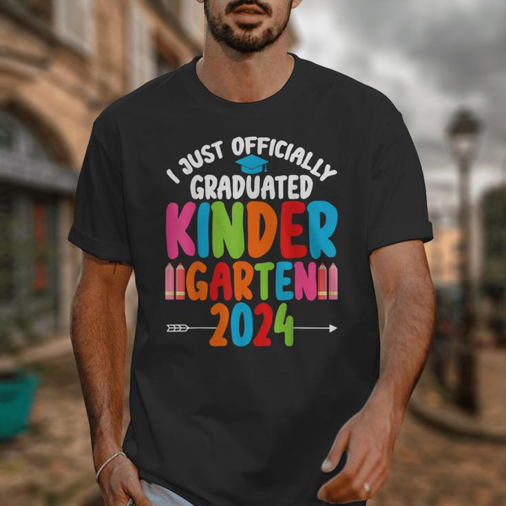 I Officially Graduated Kindergarten Graduation 2024 Unisex T-Shirt